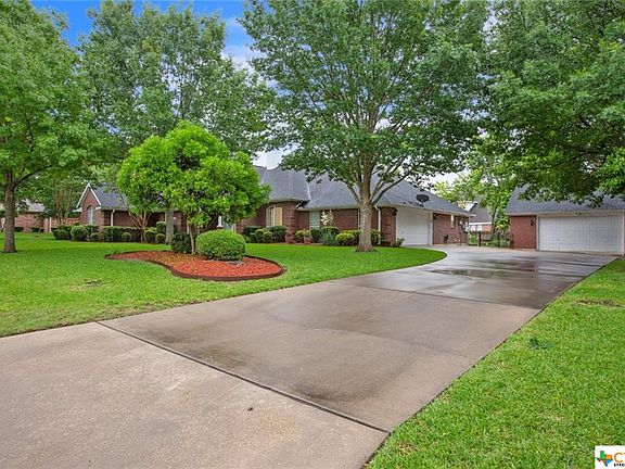 3rd image of 2811 Sleepy Hollow Ln