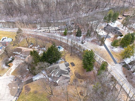 4th image of 1238 Old Mill Ln