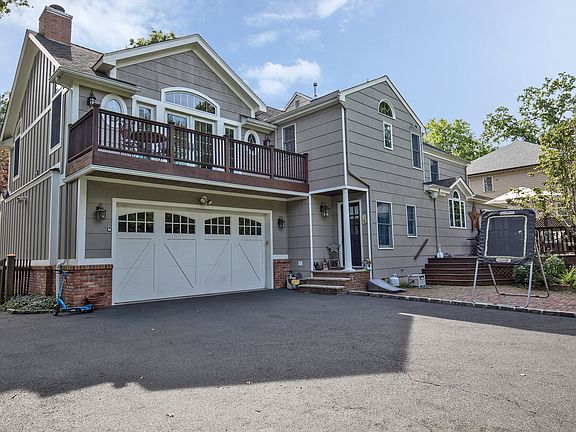 5th image of 443 Long Hill Dr