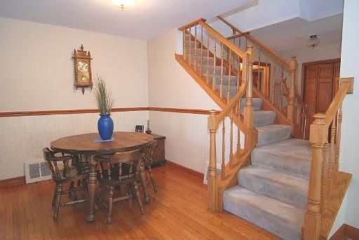 5th image of 28W381 Rogers Ave