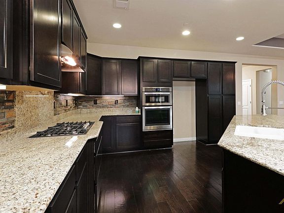 3rd image of 3204 Valdena St