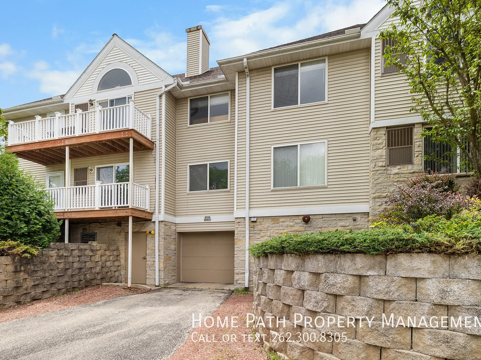 2 bed, 1036 sqft, $1,900 — Photo 2