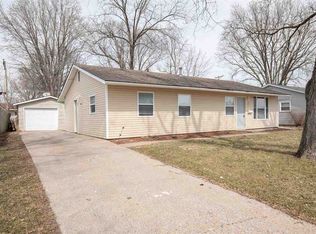 951 38th Ave, East Moline, IL 61244