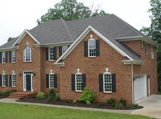 101 Summerwood Ln, Forest, VA 24551