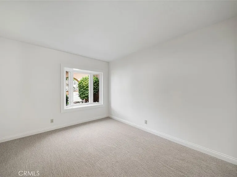 24382 Macedo Dr — Photo 20