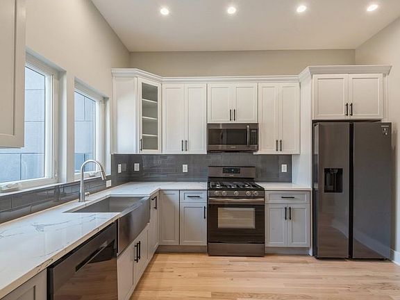 2nd image of 5518 Kennedy Blvd
