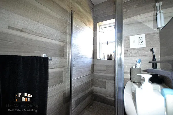 Rented by Bold New York | media 17