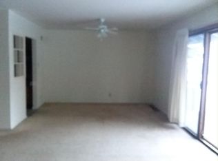 1432 McCain Ln #105, Manhattan, KS 66502