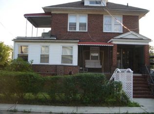 18 Grandview Ter, Far Rockaway, NY 11691