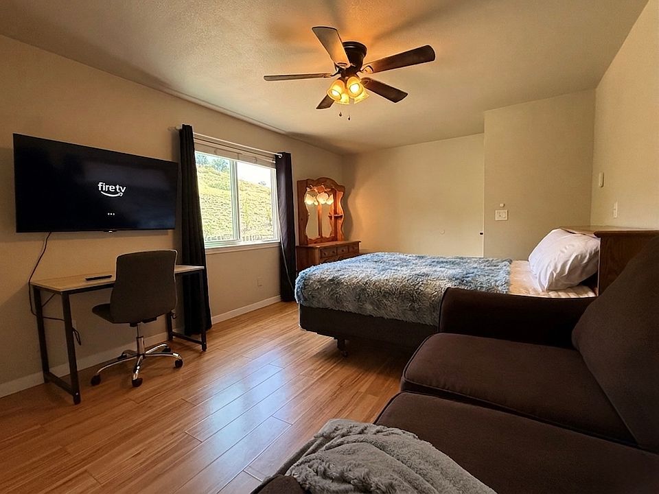 1st image of 602 Crosstrail Dr #C