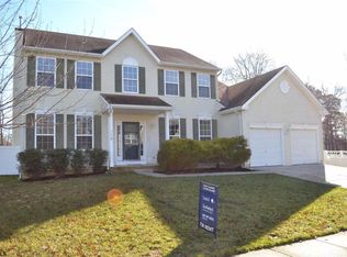 118 Woodberry Dr, Egg Harbor Township, NJ 08234