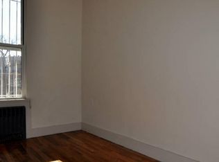 196 Broadway, Brooklyn, NY 11211