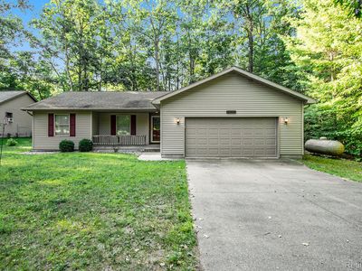 7413 W Nestel Rd, Houghton Lake, MI, 48629