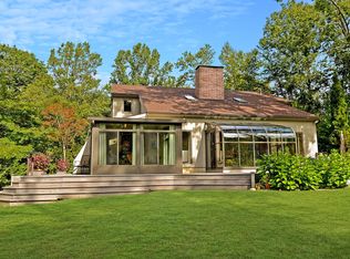 34 Ridgewood Dr, Bethany, CT 06524