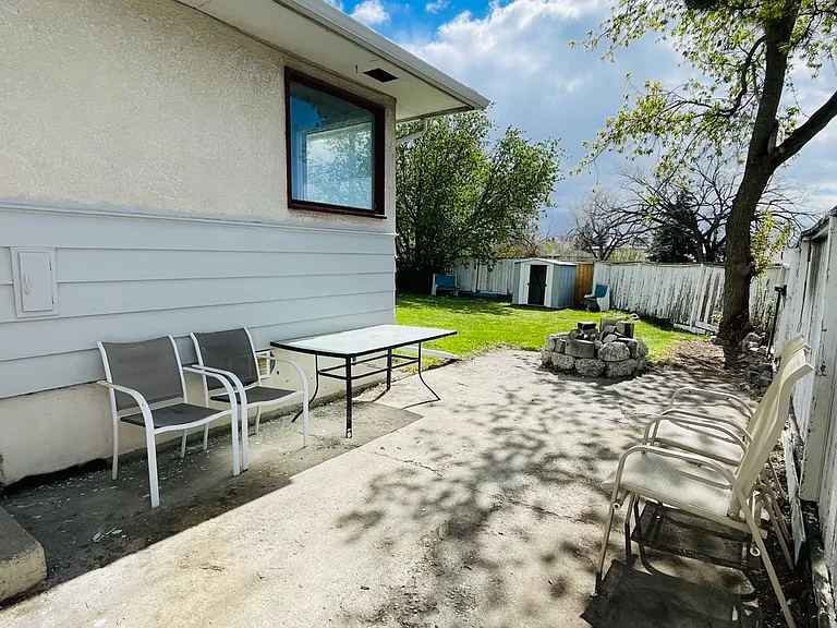 536 Northmount Dr NW — Photo 14