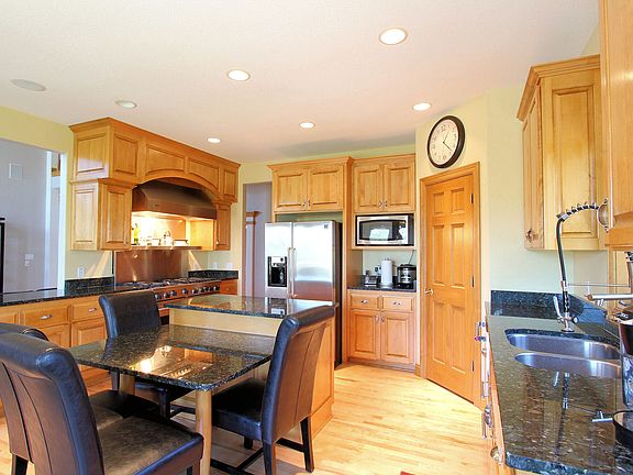 5th image of 738 River Reserve Dr