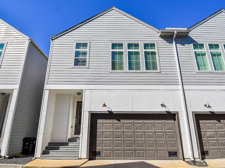 6031 Cypress St — Photo 1