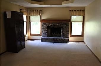 3rd image of 2801 S Mohican Ave