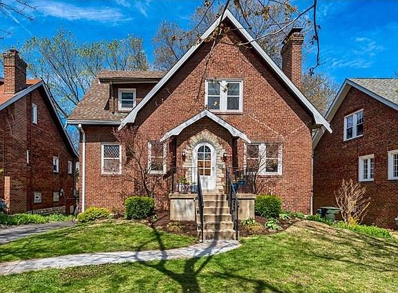 2nd image of 7337 Stanford Ave