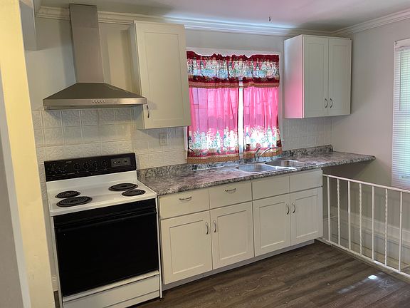 2nd image of 8521 Betty Lee Ave