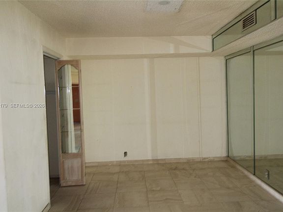 3rd image of 1000 Quayside Ter APT 1807