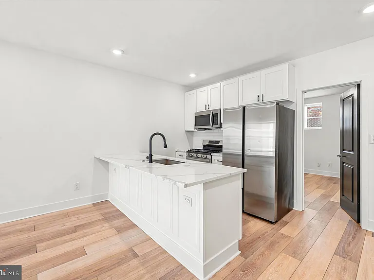5616 Florence Ave — Photo 13