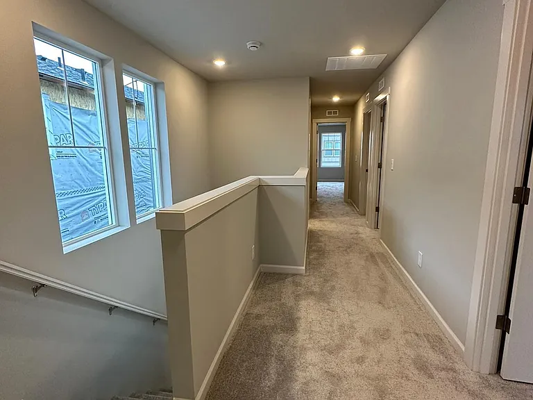 3818 SE 83rd Ave — Photo 16