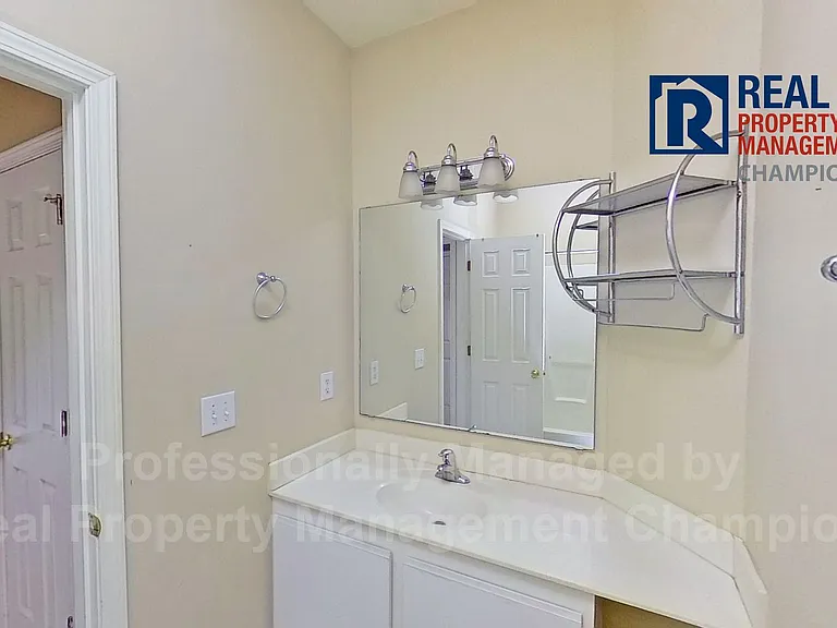 3923 Spicetree Dr — Photo 11