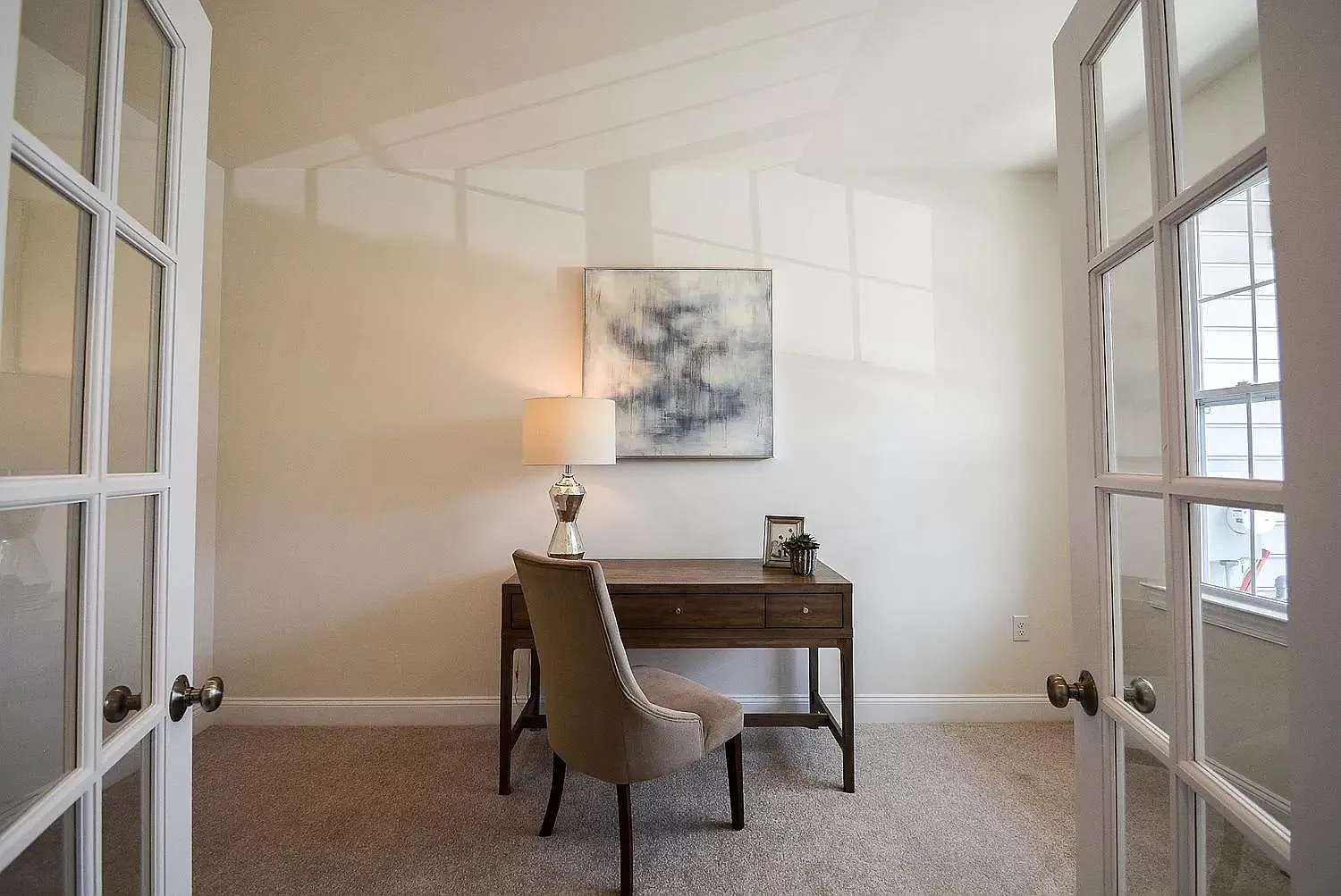3 bed, 2.5 bath, 2004 sqft, $3,400 — Photo 3