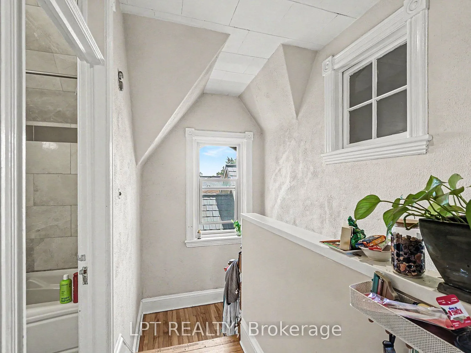 2 bed, $2,450 — Photo 4