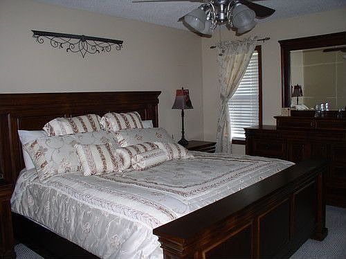 5th image of 4266 Holly Hill Dr