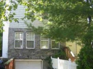 34A Kirkwood Rd, Port Washington, NY 11050