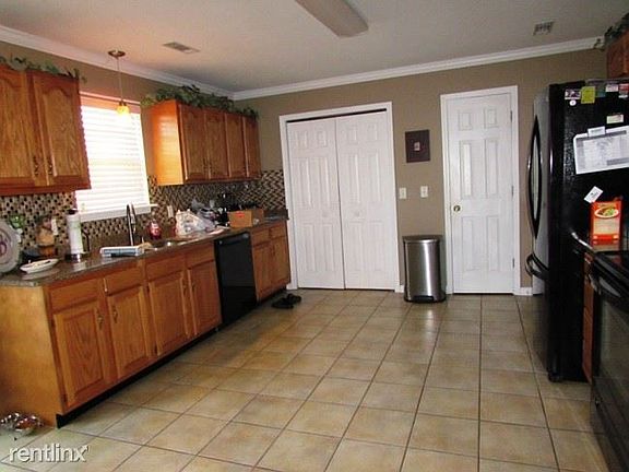 712.Kitchen