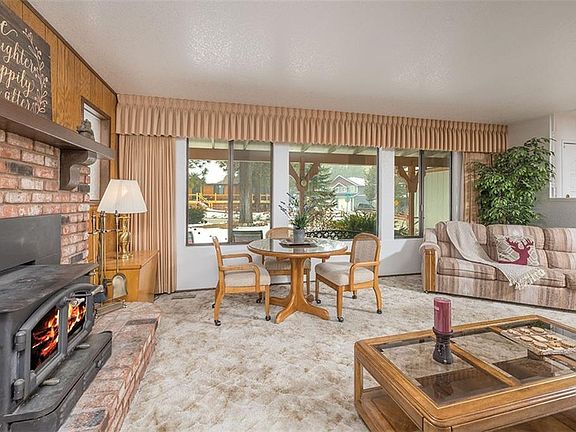 3rd image of 432 Pineview Dr