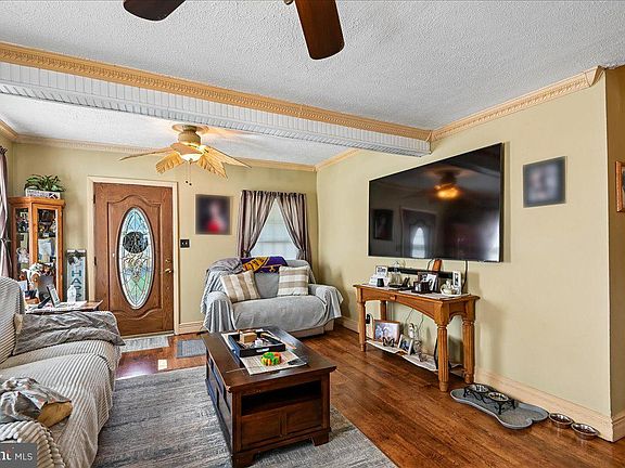 5th image of 807 205th St