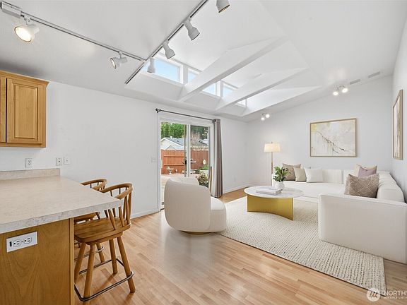 5th image of 22309 SE 243rd Street #136
