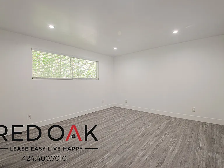 1350 N Fuller Ave #7 — Photo 15