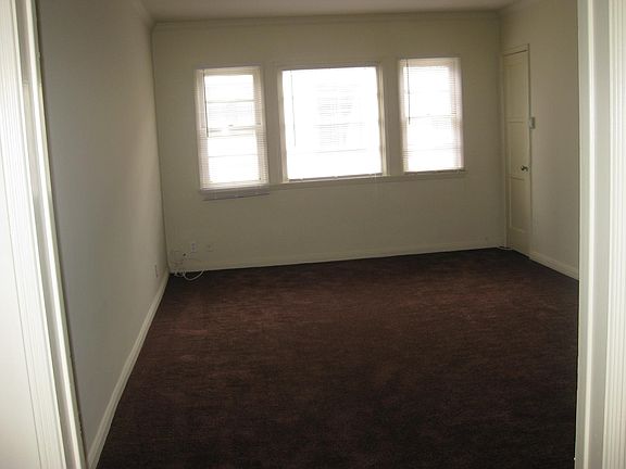 5th image of 4249 Degnan Blvd APT 4
