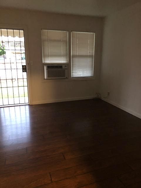 1st image of 335 N Lincoln Ave APT 1