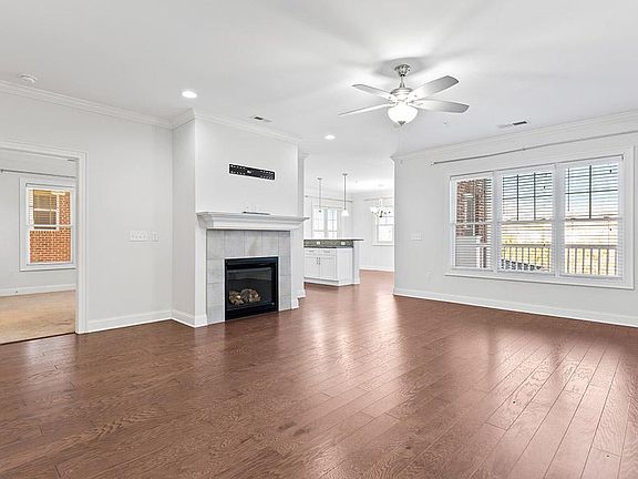 4th image of 1202 Waterford Lake Dr