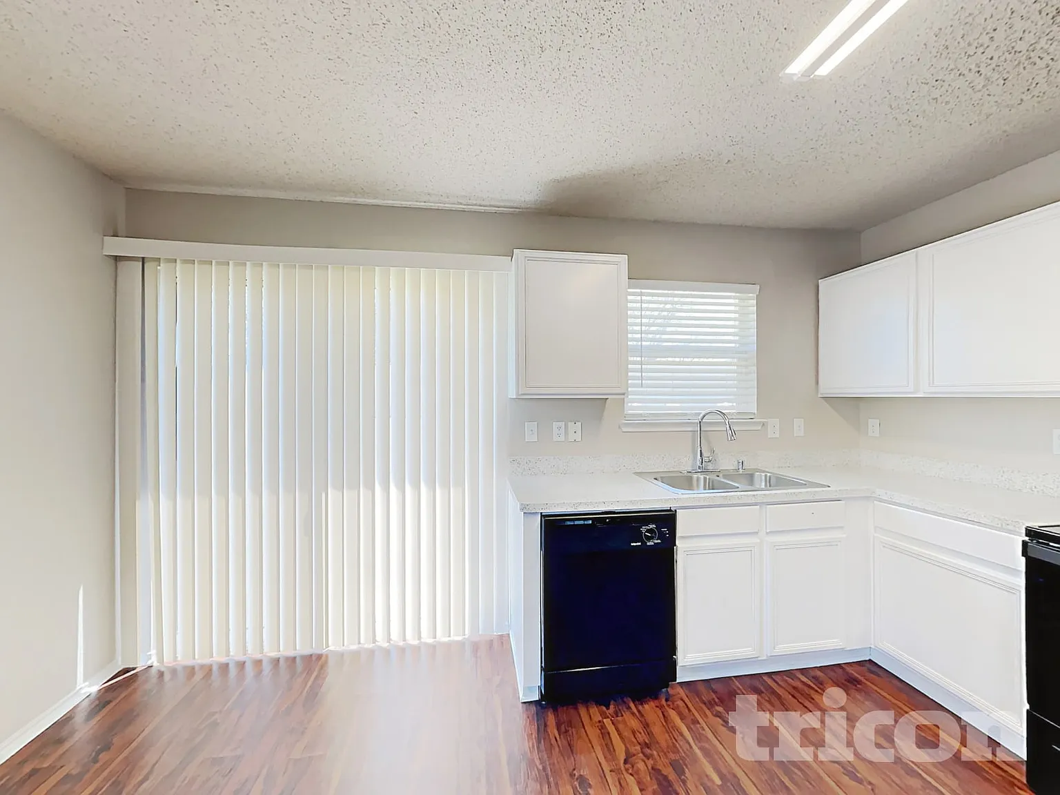 326 Bob White Drive Red Oak TX — Photo 4