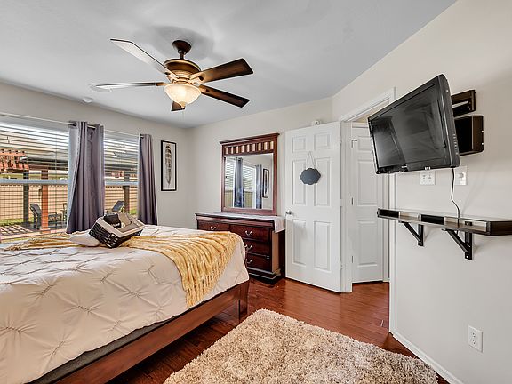 3rd image of 5303 Lions Gate Ln #5303
