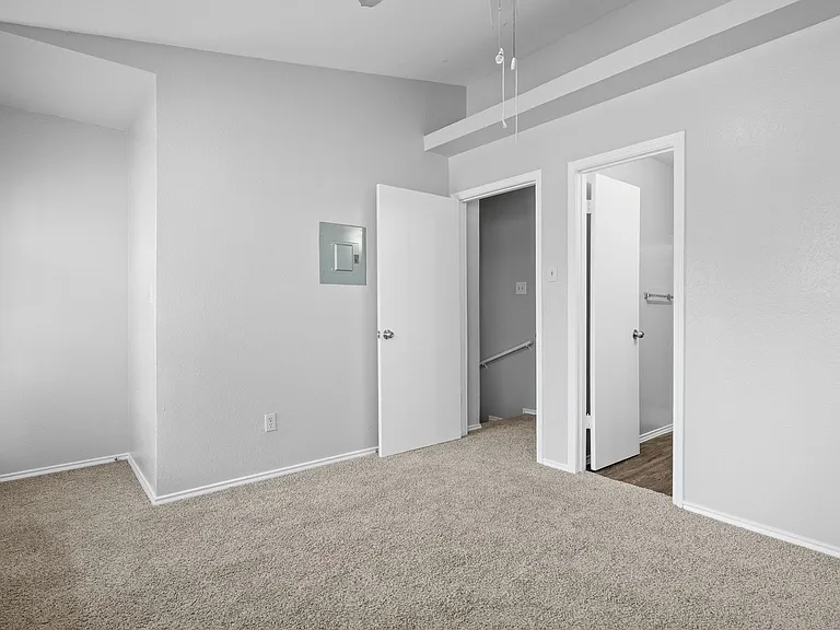 1815 River Crossing Cir #D — Photo 22