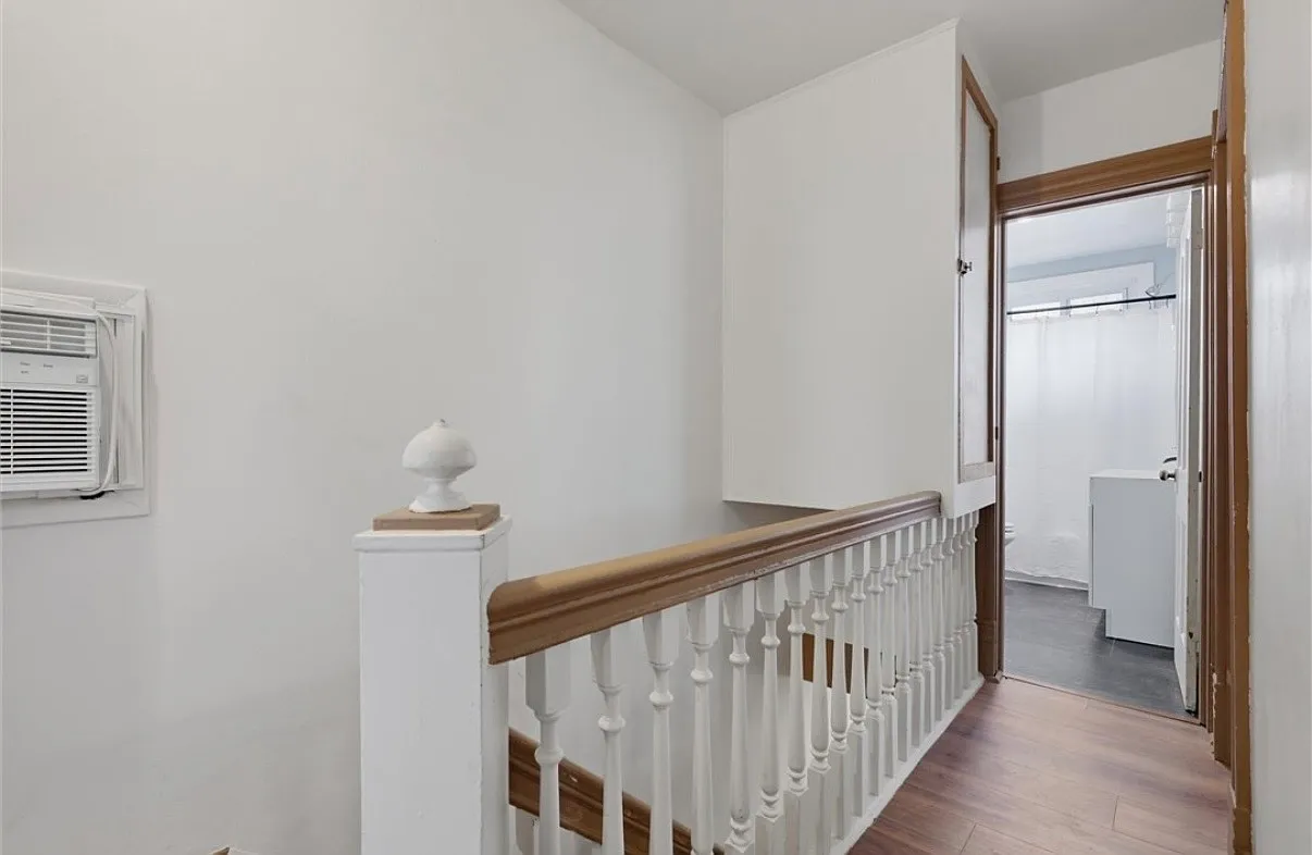 3 bed, $1,250 — Photo 2