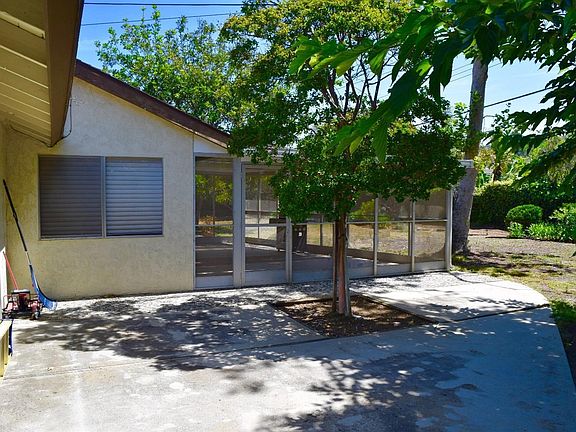 2nd image of 1332 Calle Castano
