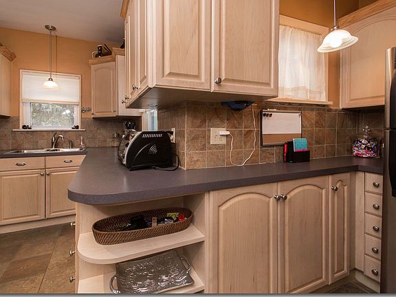 5th image of 2959 Meadowbrook Blvd