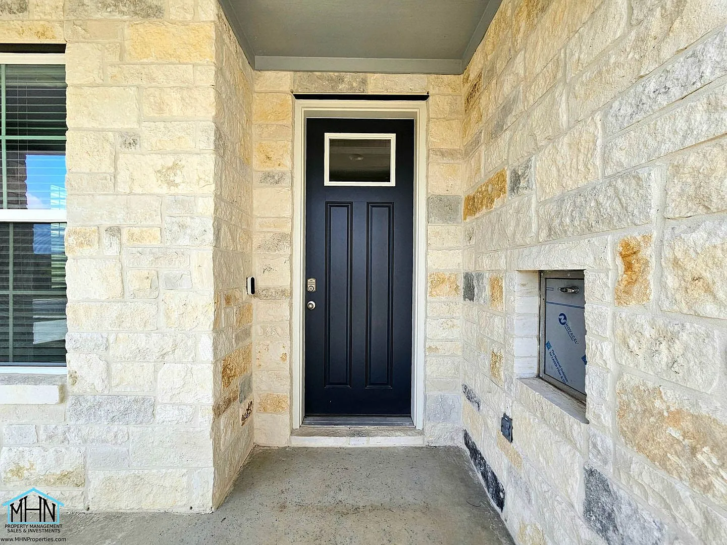 Welcome to your dream home in the heart of San Antonio, TX! — Photo 3