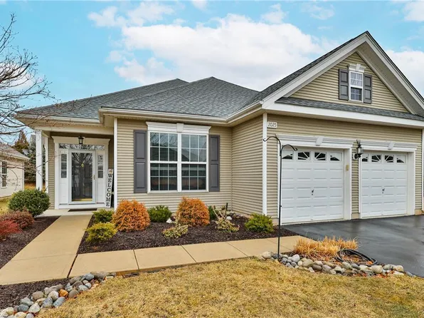 2025 Kingsview Rd, Macungie, PA 18062