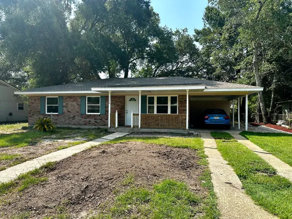 2408 Middlecoff Dr, Gulfport, MS 39507