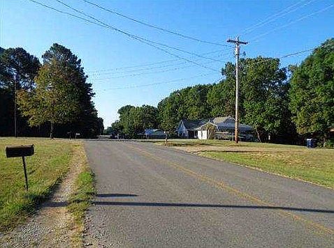 2nd image of 208 Old Marietta Rd